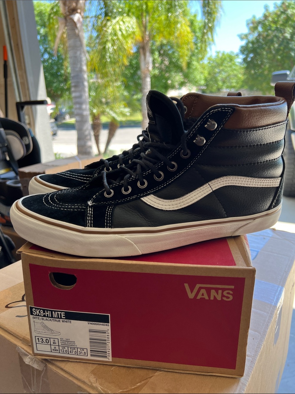 Vans SK8-Hi MTE Black/True White